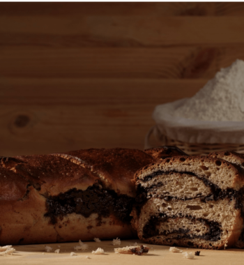 Cozonac cu nuca si cacao