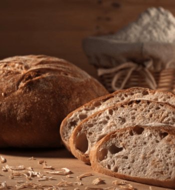 PAINE ALBA CU USTUROI